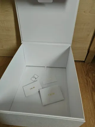 Caja Dior Blanca Grande Vacía