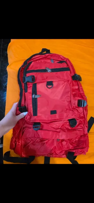 Mochila Roja