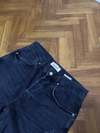 Pantalón vaquero negro Pull&Bear
