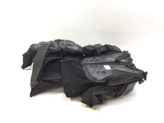 chaqueta motorista sin marca peto negro
