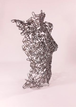 Escultura unica de Busto Femenino Soldada a mano