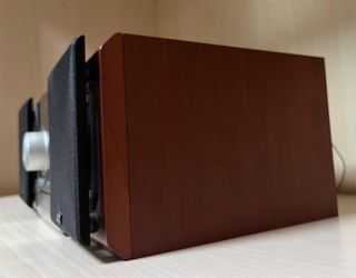 Radiocaset JVC con altavoces