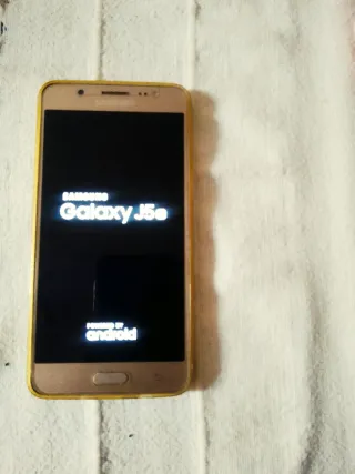 Samsung Galaxy J5 2016 Dorado 16GB