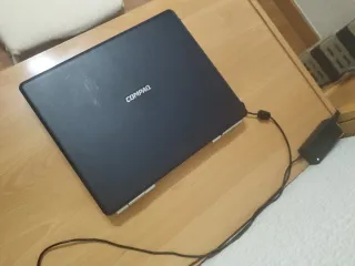 Portátil Compaq Intel Pentium 1.8GHz 2GB RAM