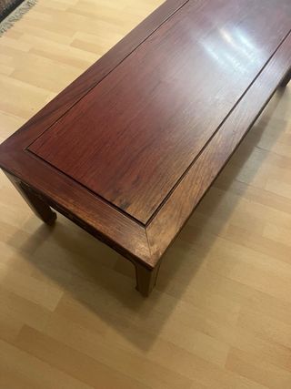 Mesa de centro de madera caoba