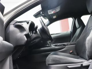 Lexus UX 250h Business 2WD 135 kW (184 CV)