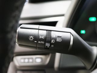 Lexus UX 250h Business 2WD 135 kW (184 CV)