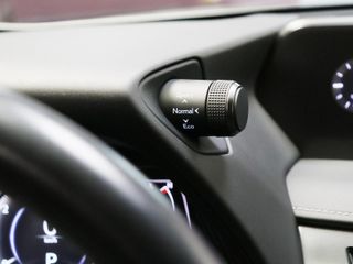 Lexus UX 250h Business 2WD 135 kW (184 CV)