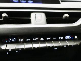 Lexus UX 250h Business 2WD 135 kW (184 CV)