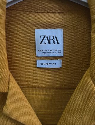 Camisa Zara Confort Fit Mostaza