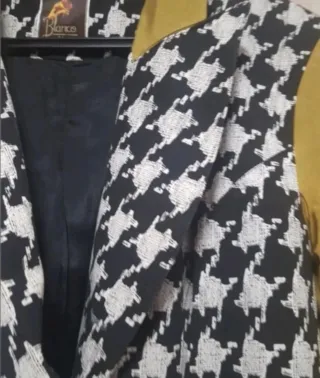 Blazer color mostaza Blanco