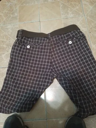 Pantalones cortos a cuadros con cinturón
