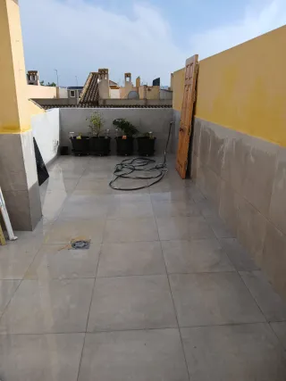 Trabajos de albañilería azulejos y pintura