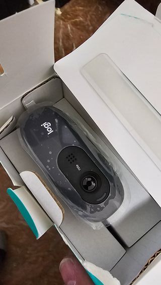 Logitech C270 HD Webcam para Videollamadas 720p con Micrófono Reductor de Ruido