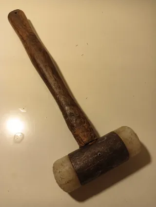Martillo industrial de goma y madera