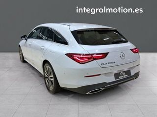 Mercedes CLA CLA 200 D DCT 4MATIC Shooting Brake