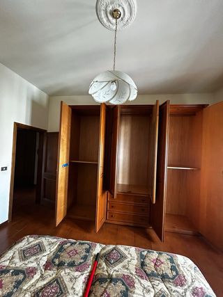 Armadio in legno massello