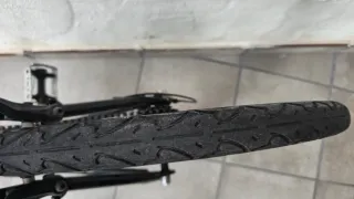 Bicicleta Conor Roja y Negra buen estado