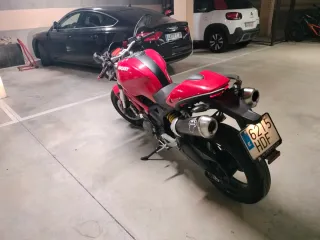 Ducati Monster 696