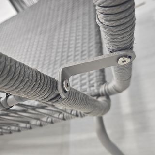 Set di mobili da giardino in rattan 3 pezzi, salotto esterno con divano a 2 posti, chaise longue con cuscini e tavolino con piano in vetro, set da giardino per patio, grigio chiaro