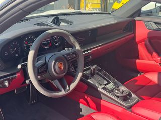 PORSCHE 911 Carrera 4 GTS Coupe