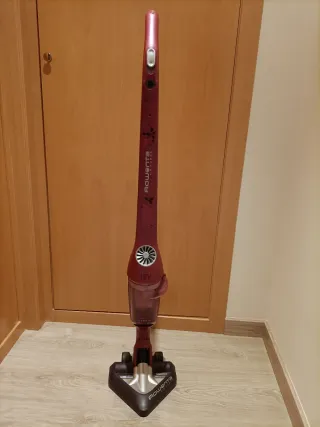 Aspiradora Rowenta sin cable+ cargador para piezas