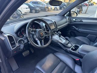 PORSCHE Cayenne Turbo S