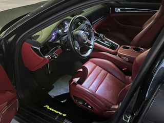 PORSCHE Panamera 4 EHybrid