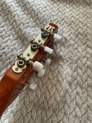 Guitarra Acústica 4/4 con Funda