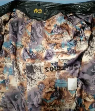 Chaqueta negra Alureous