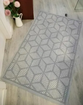 Alfombra nueva 90x150
