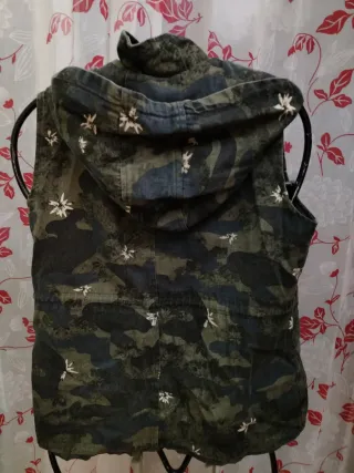 Chaleco camuflaje Ella Kingsley