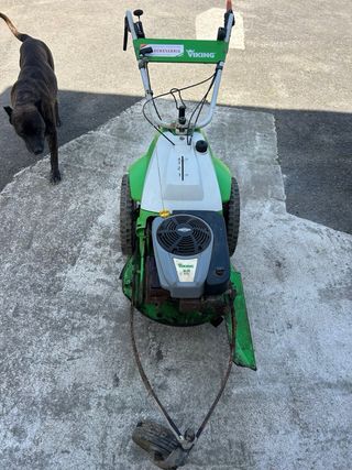 Cortacésped -  desbrozador de ruedas Viking