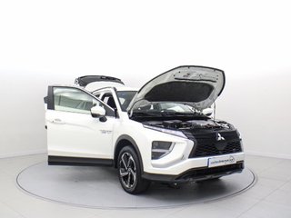 MITSUBISHI ECLIPSE CROSS 2.4 PHEV MOTION AUTO 4WD 188 5P