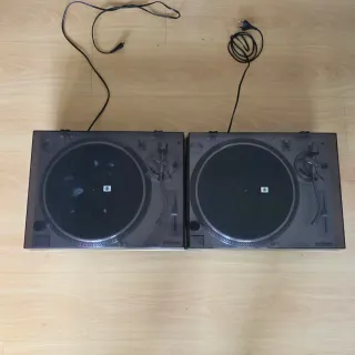 DJ Akiyama: 2 platos DJ-1200