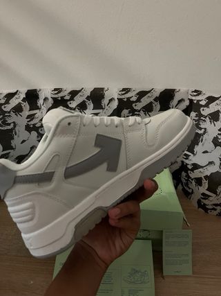 Off-White Zapatillas Grises y Blancas