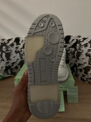 Off-White Zapatillas Grises y Blancas