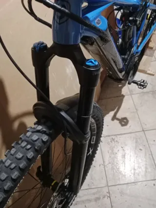 Bicicleta Eléctrica Mondraker Crafty R 29" 750wh