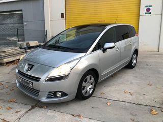 Peugeot 5008 PEUGEOT 5008 1.6 HDI 110 cv