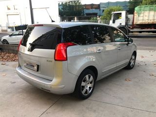 Peugeot 5008 PEUGEOT 5008 1.6 HDI 110 cv