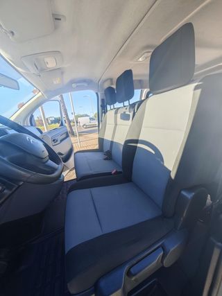 CITROEN Jumpy Combi Talla XS BlueHDi 120 S&S Confort