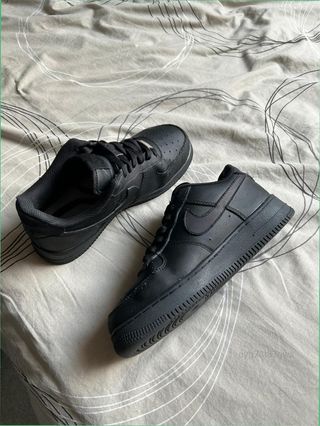 Nike Air Force 1 Talla 42 Negras