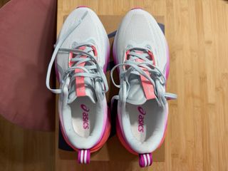 Asics Novablast 5 Mujer Talla 39 NUEVAS. 1 uso!