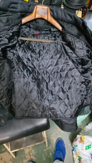 Chaqueta de moto HEELS negra de cordura