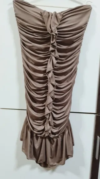 Vestido palabra de honor drapeado