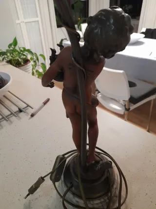 Lámpara Escultura Cupido con Lira