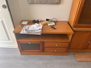 Mueble TV madera y cristal