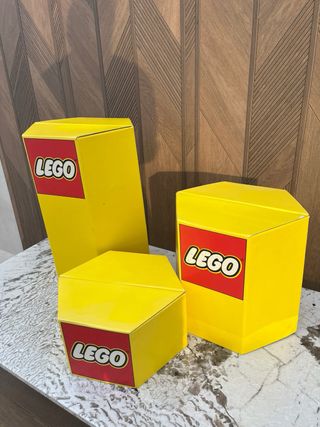 Displays Lego de jugueteria. Expositores de cartón