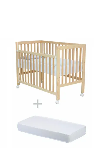 Cuna de madera con colchón