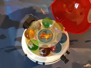 Lanciaball Pokeball Pokemon con biglie